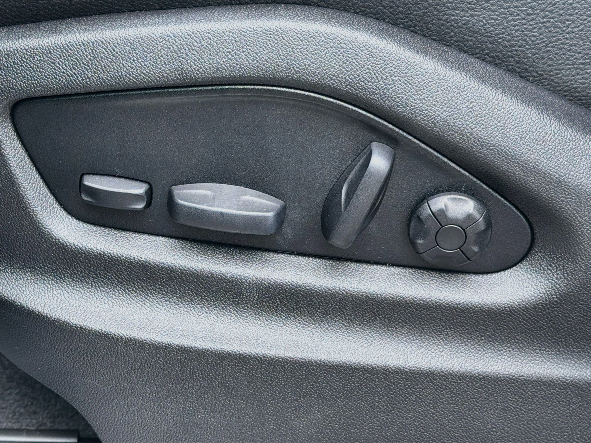 2026 Porsche Cayenne E-Hybrid - Photo 26