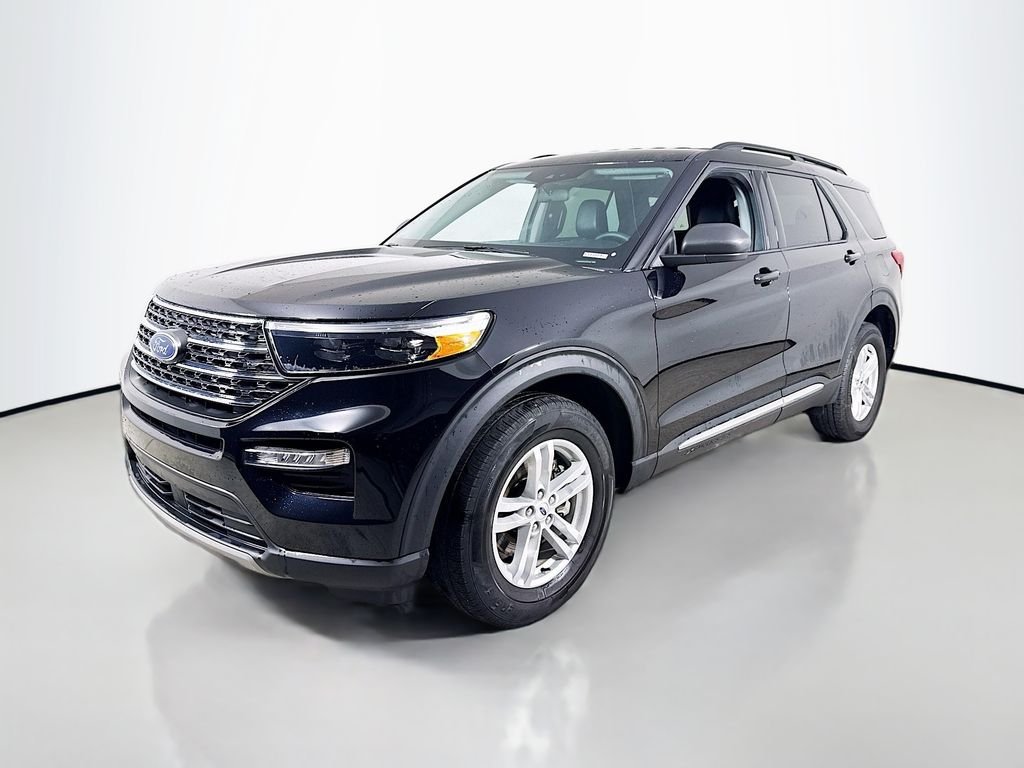 Used 2024 Agate Black Metallic Ford XLT image 8
