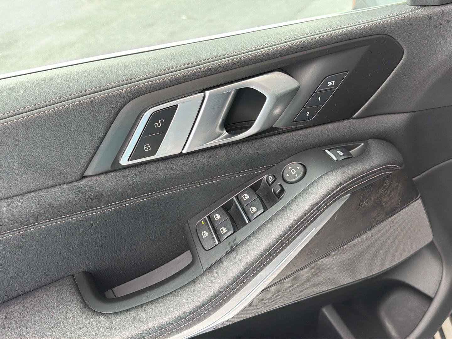Used 2024 Skyscraper Grey Metallic BMW sDrive40i image 34