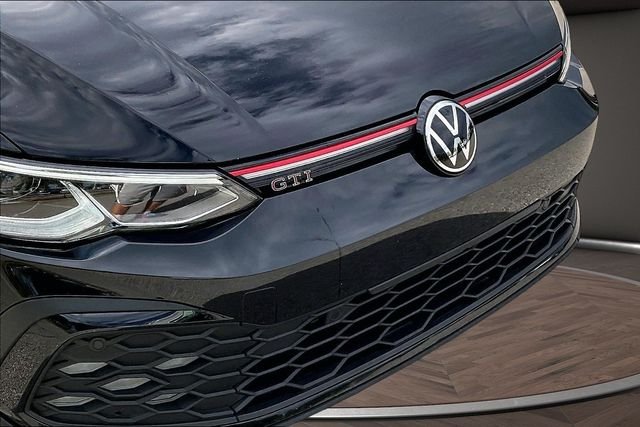 Used 2024  Volkswagen SE image 26