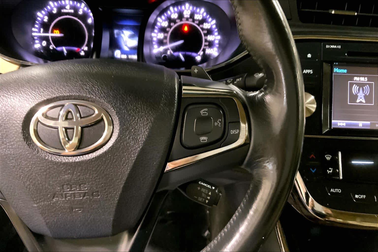 Used 2015 Ooh La La Rouge Mica Toyota XLE Touring image 25