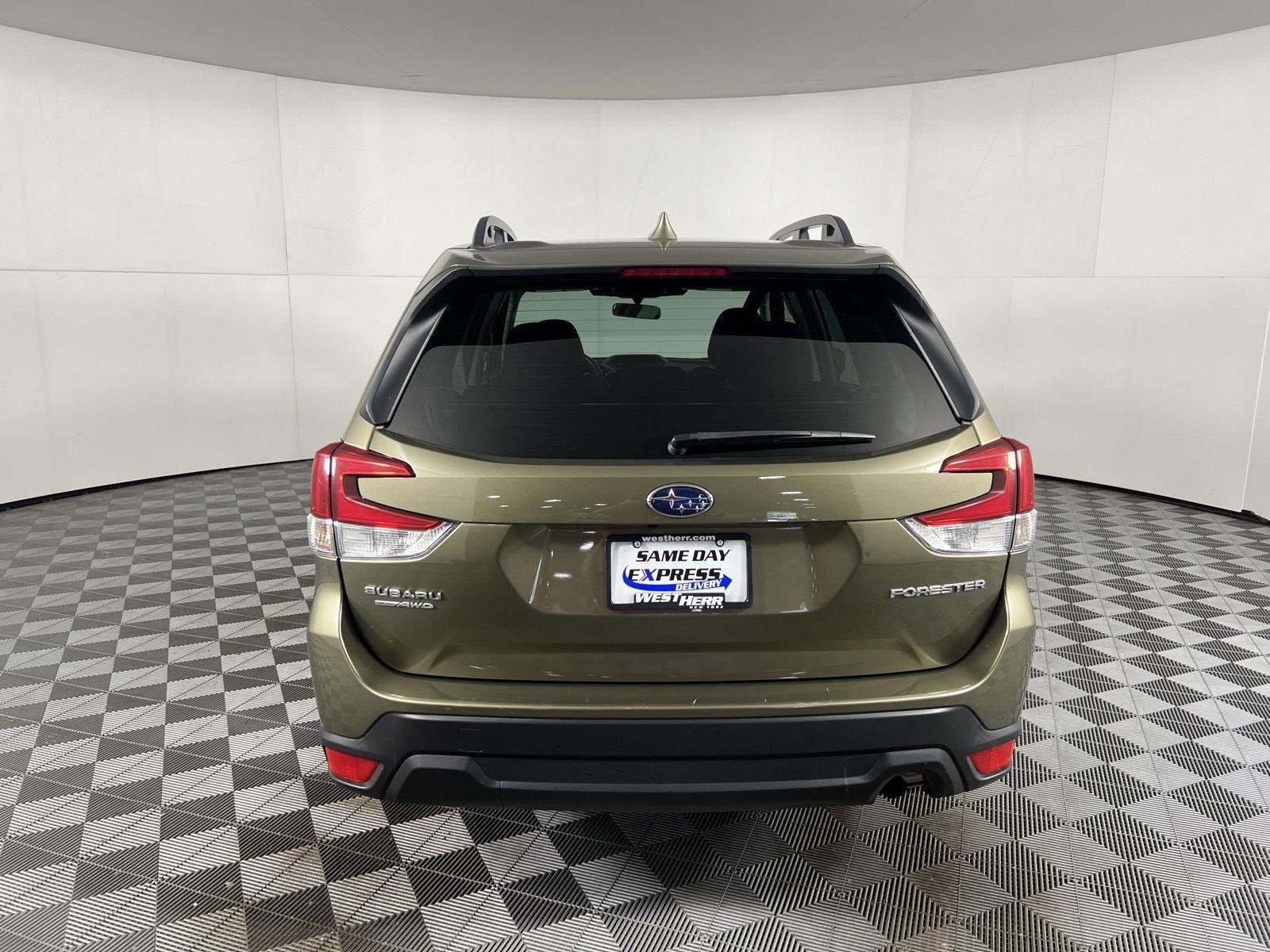 Certified Used 2022 Autumn Green Metallic Subaru Premium image 14