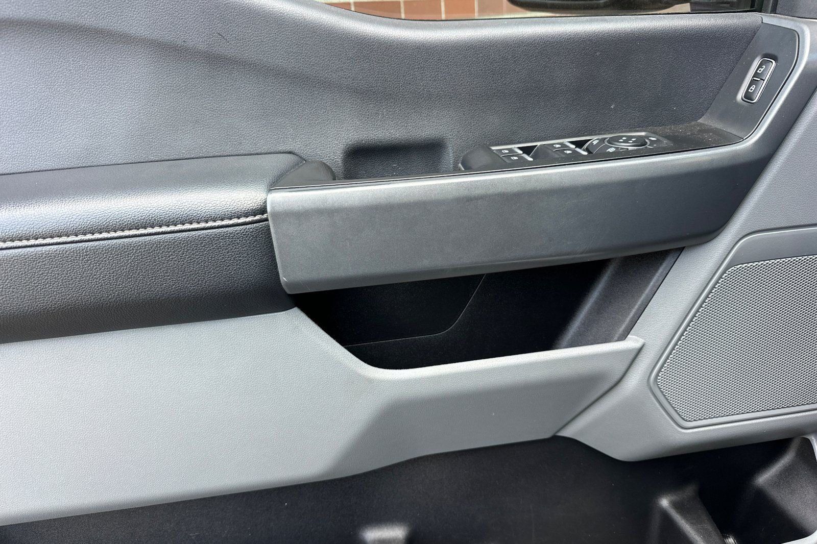 2023 Ford F-350 Super Duty XLT - Photo 12