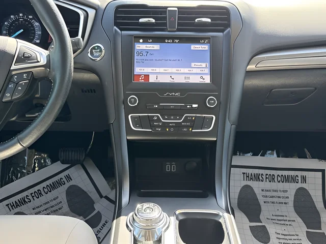 Used 2019 Black Ford SE image 15