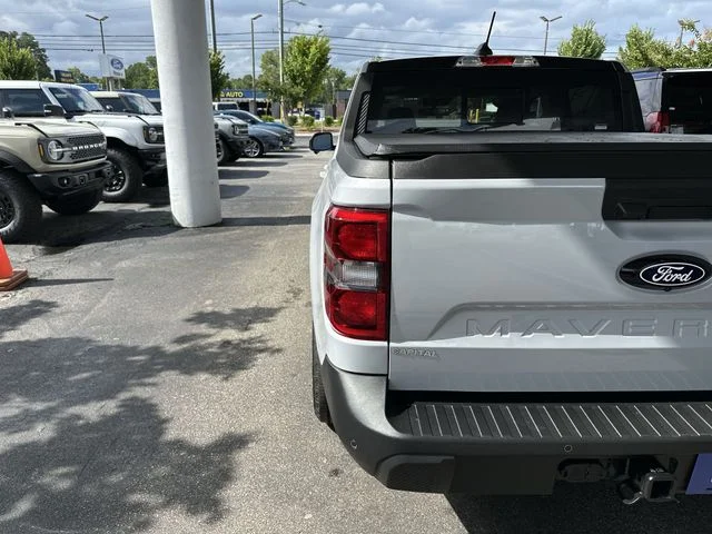 Used 2026 White Ford Lariat image 25
