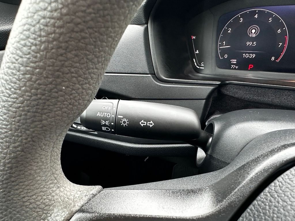 Used 2025 Gray Honda SE image 34