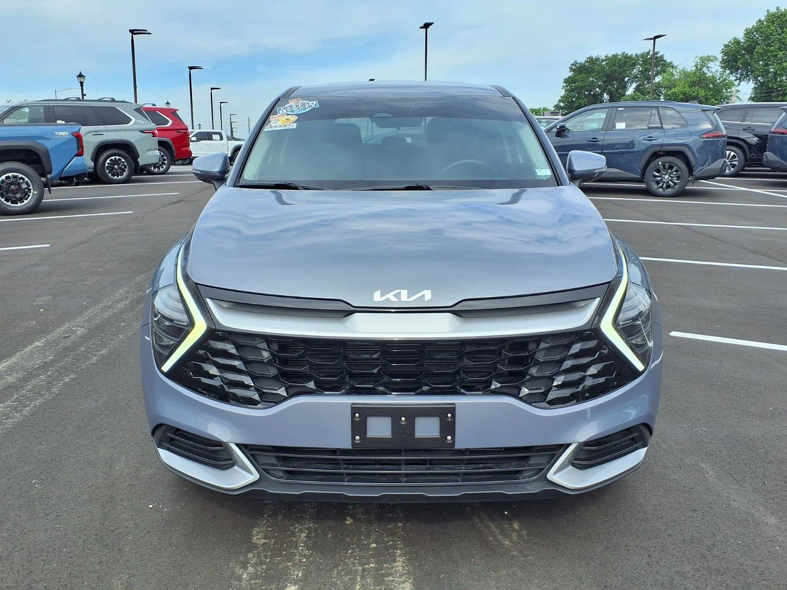 Used 2024 Everlasting Silver Kia EX image 31