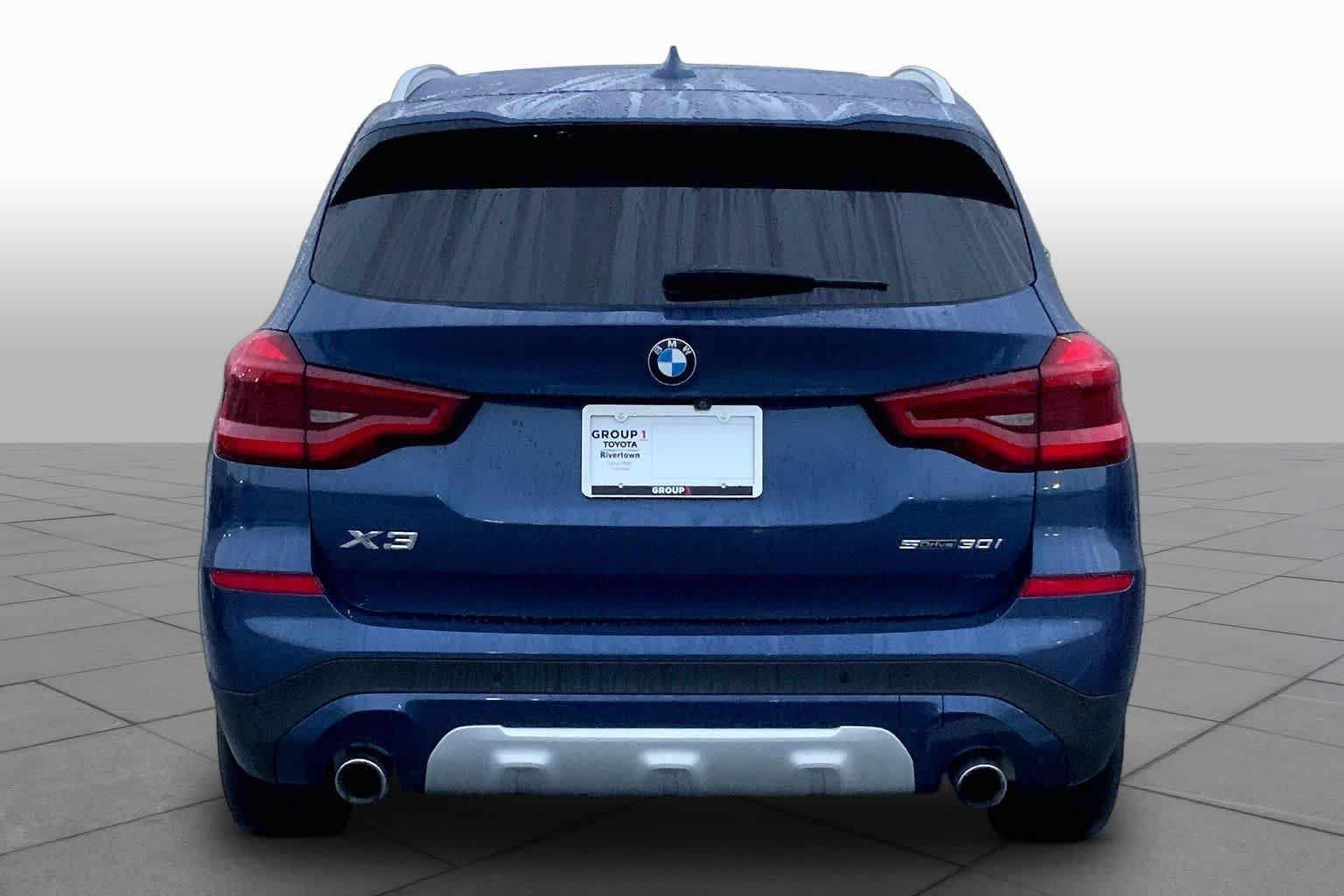 Used 2020 Phytonic Blue Metallic BMW sDrive30i image 5