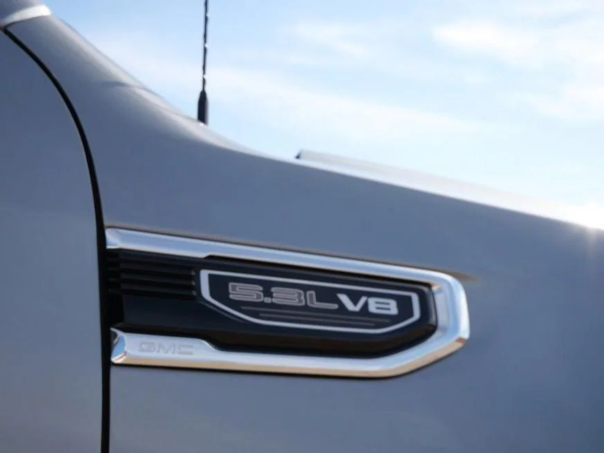 Used 2023 Sterling Metallic GMC SLT image 12