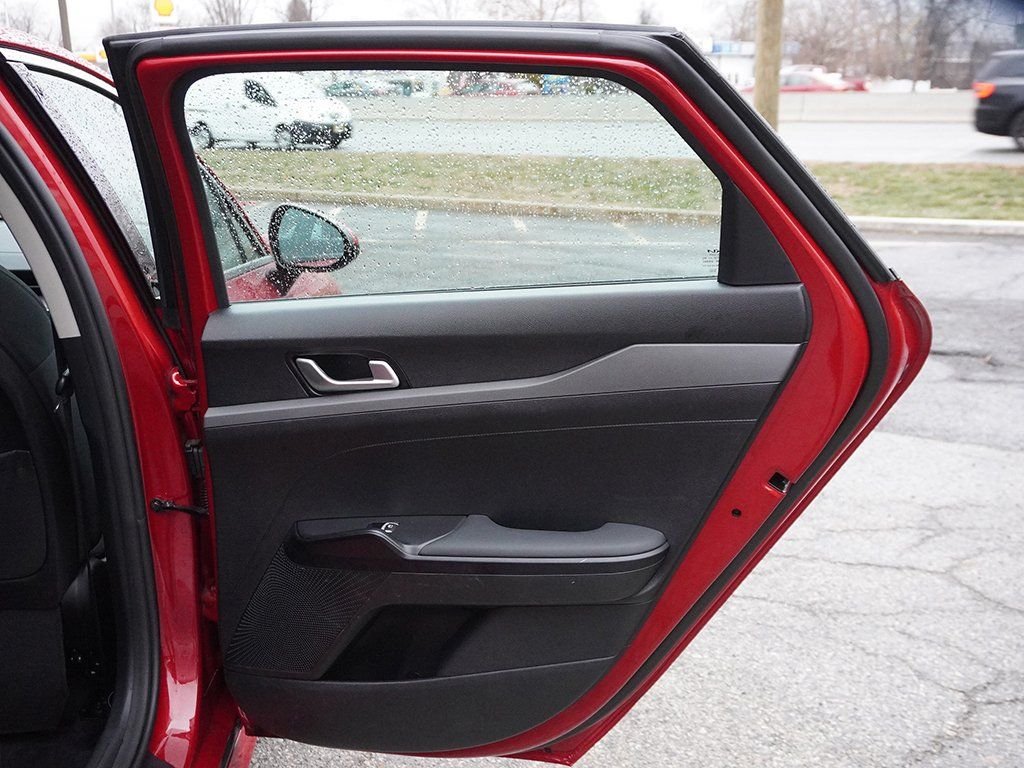 Used 2025 Red Kia LXS image 24