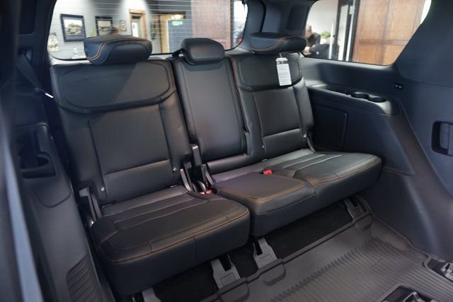 New 2025 Glacier Gray Metallic Tri-Coat Ford TREMOR® image 42