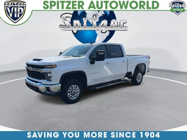 Used 2025 White Chevrolet LT image 4