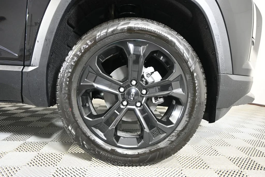 2026 Chevrolet Equinox LT - Photo 11
