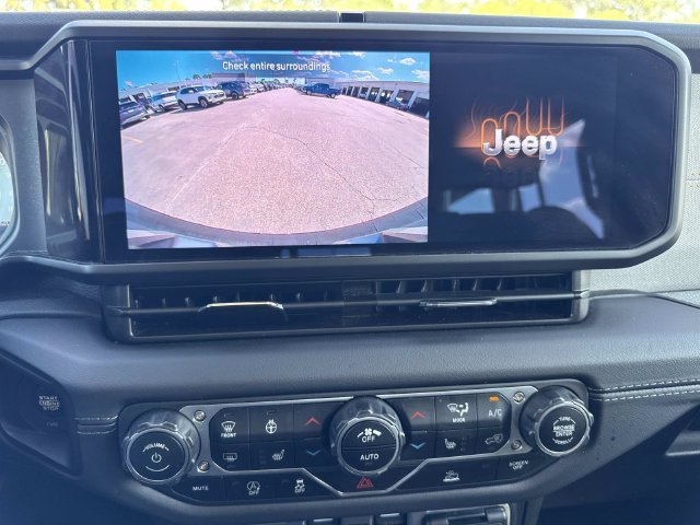 Used 2025 Black Jeep Sahara image 47