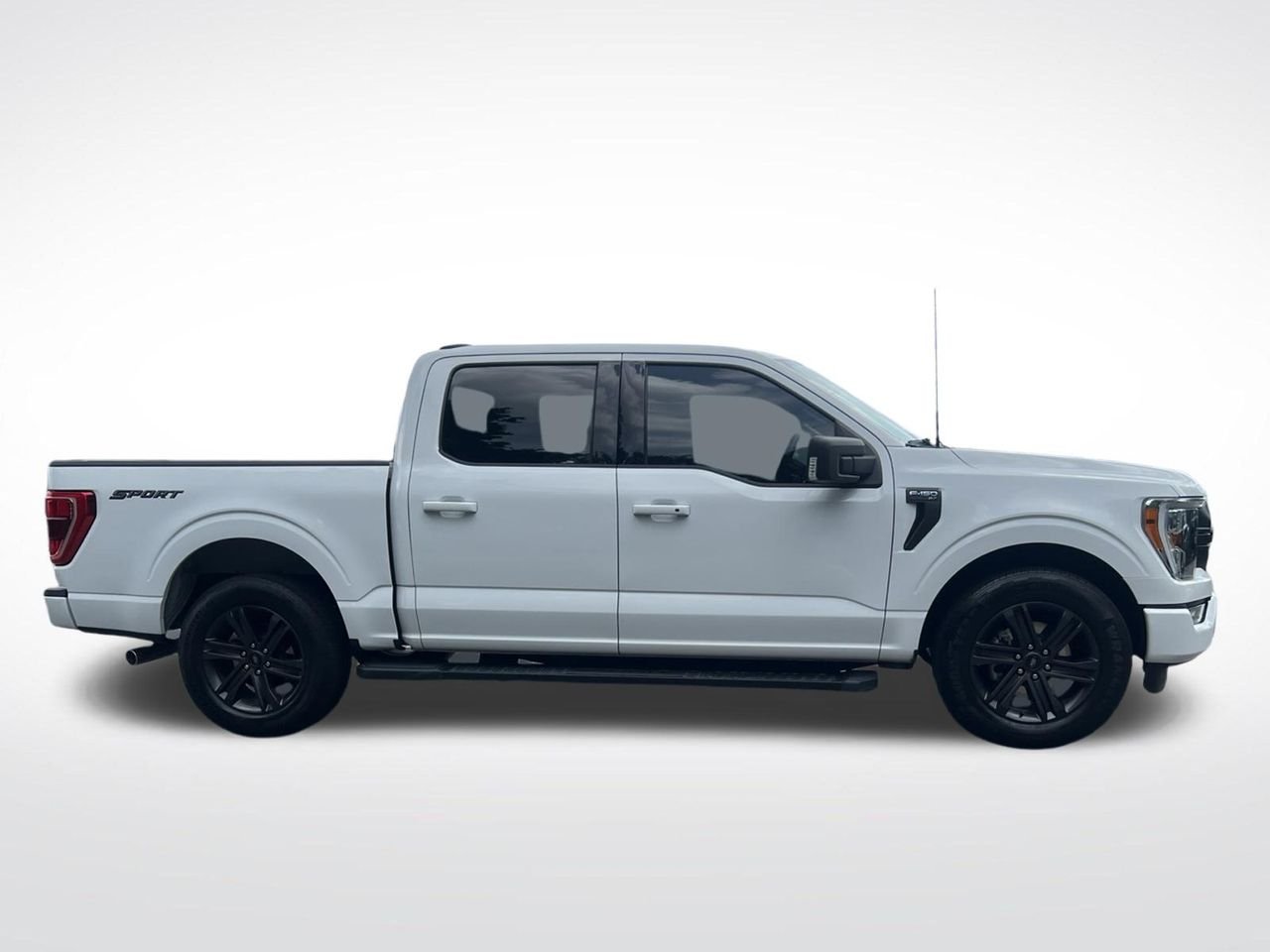 Used 2023 White Ford XLT image 3