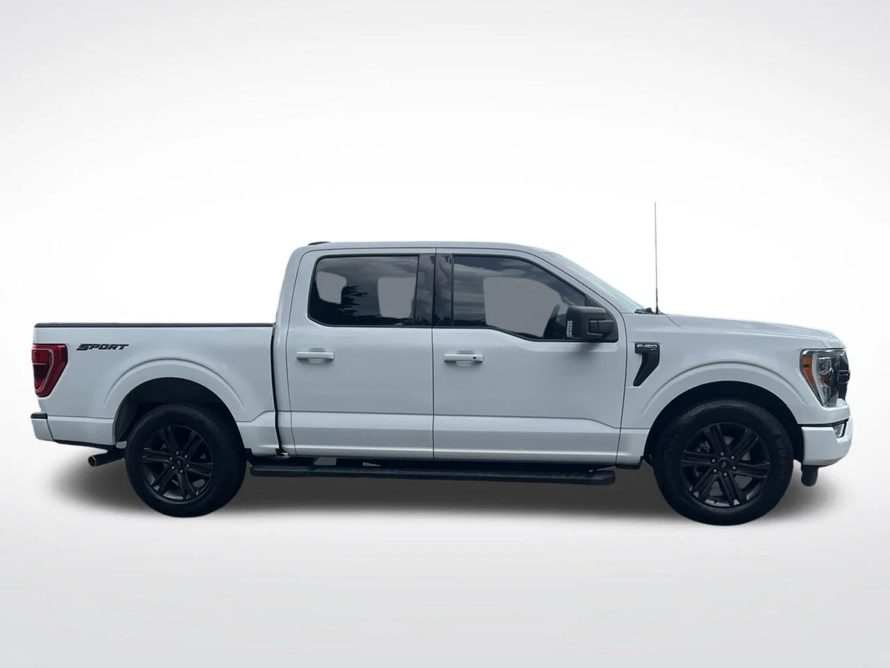 Used 2023 White Ford XLT image 3