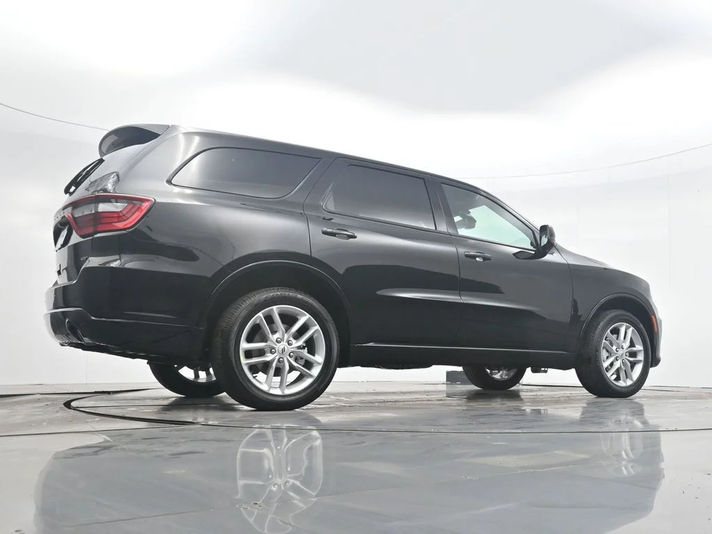 New 2026 Diamond Black Clear-Coat Exterior Paint Dodge GT image 38