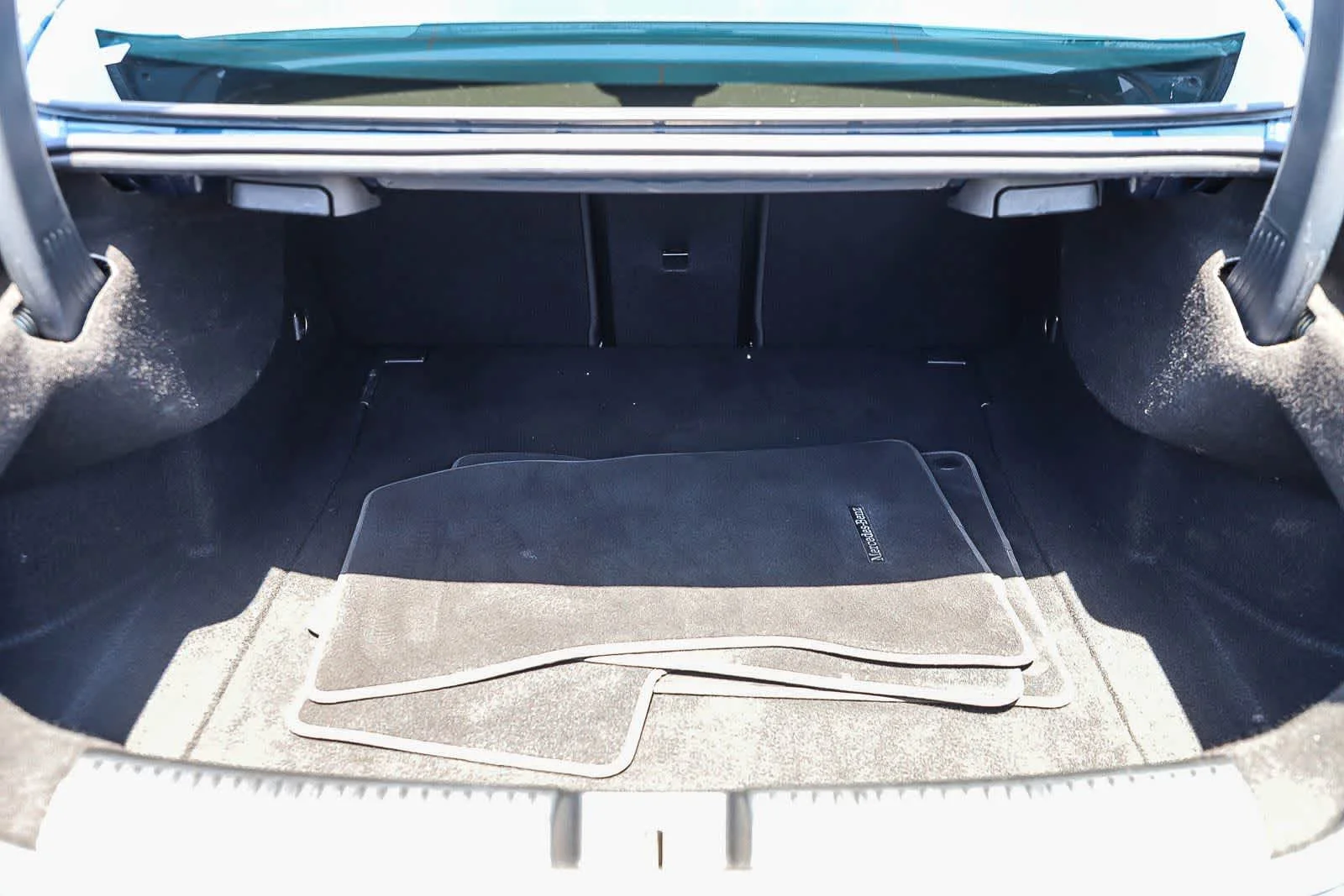 Used 2020 Denim Blue Metallic Mercedes-Benz CLA 250 image 27