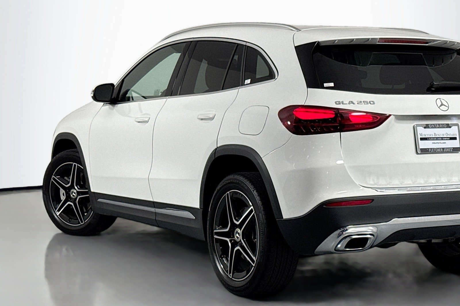 Certified Used 2026 Polar White Mercedes-Benz GLA 250 image 16