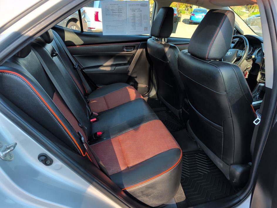 Used 2018 Classic Silver Metallic Toyota SE image 13