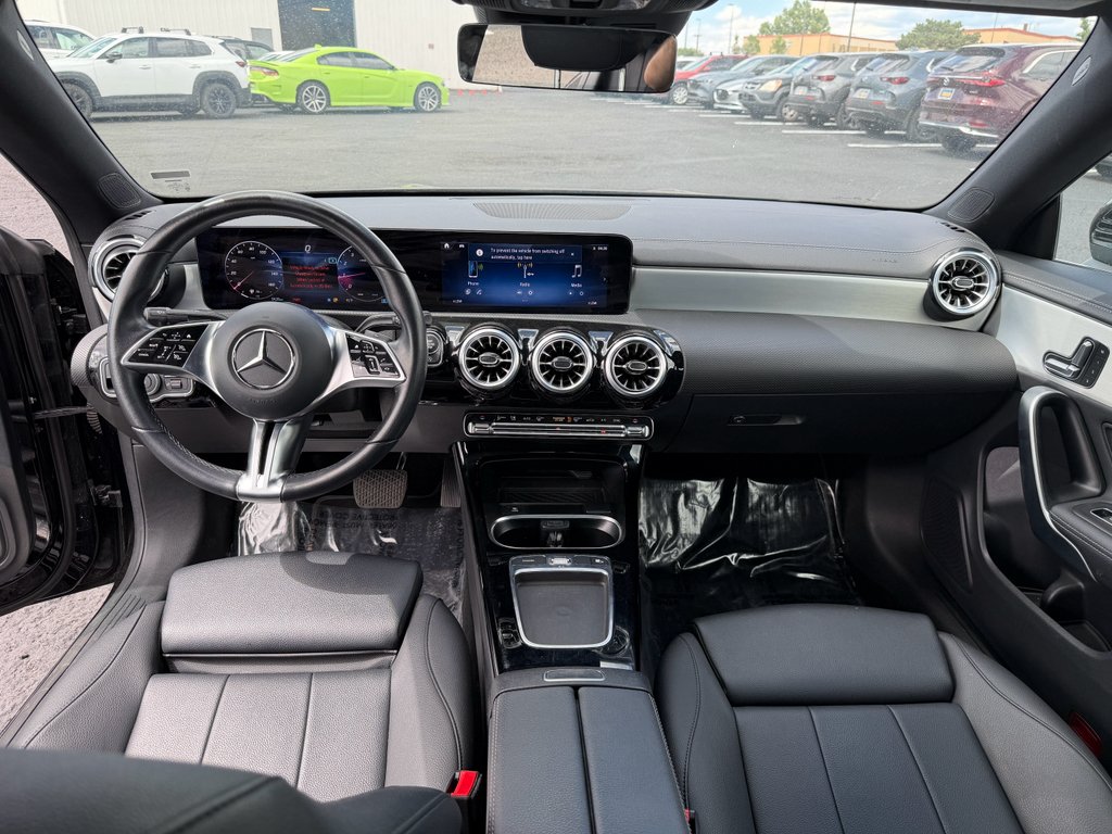 Used 2025 black Mercedes-Benz CLA 250 image 28