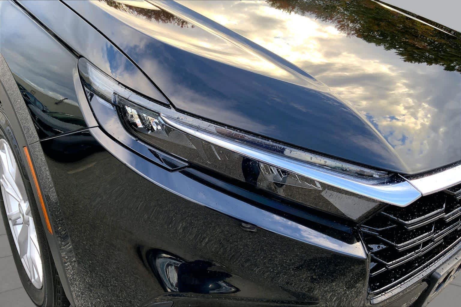 Certified Used 2025 Crystal Black Pearl Honda EX image 27