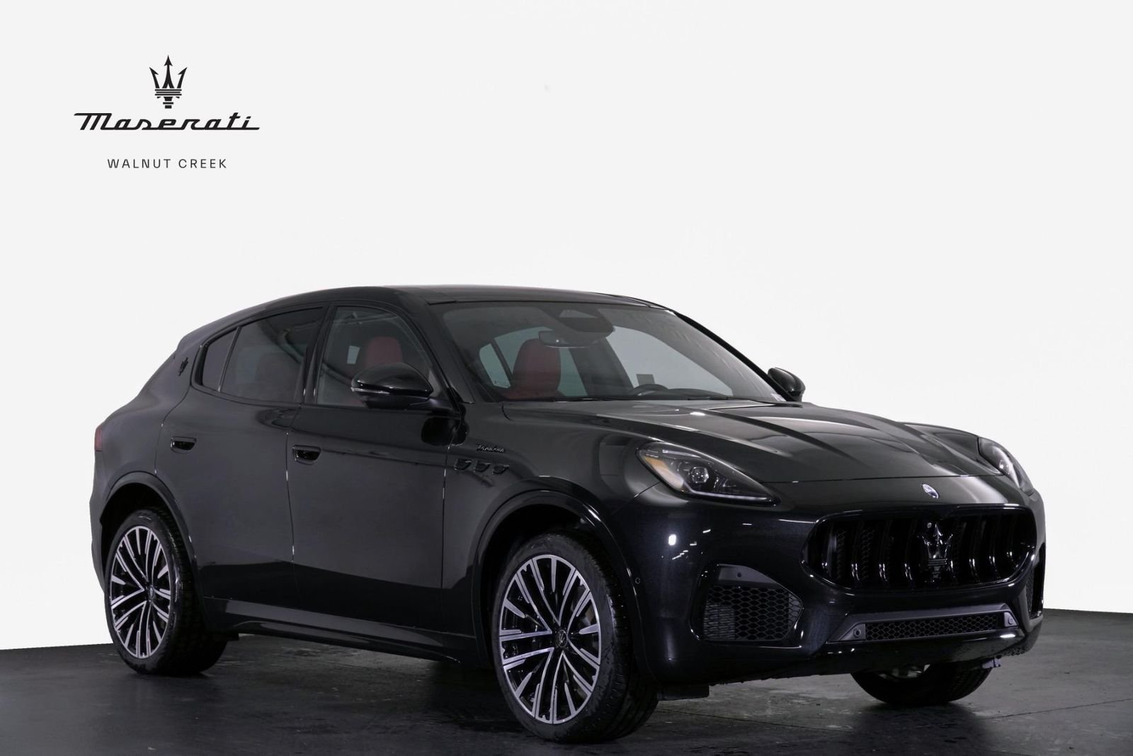 トリニティ マーキュリー ブラック TRINITY MERCURY BLACK New 2025 Maserati Grecale 4D Sport Utility in Walnut Creek