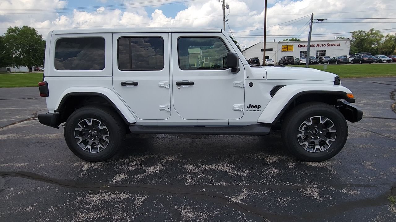 New 2026 White Jeep Sahara image 9