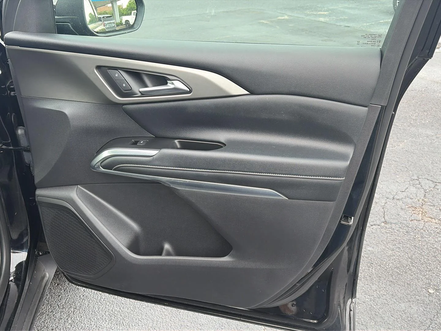 Used 2025 Mosaic Black Metallic Chevrolet LT image 20
