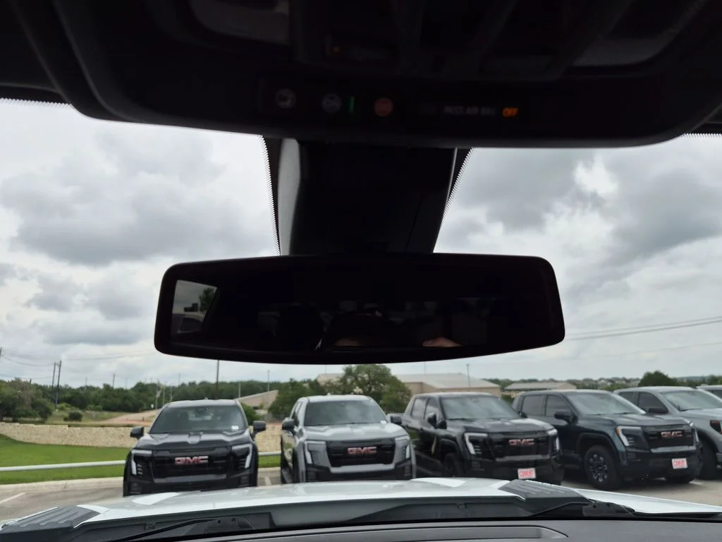 Used 2022 White Chevrolet High Country image 26