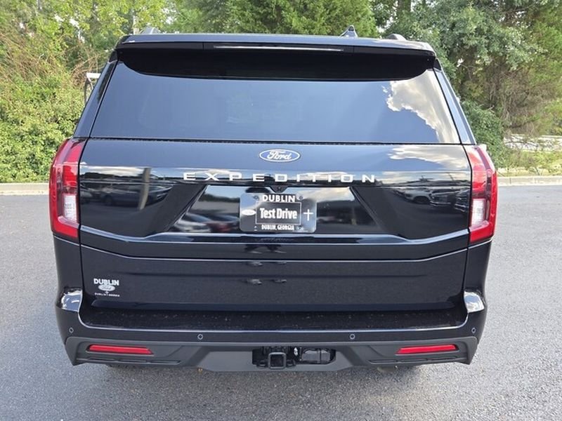 New 2027 Agate Black Metallic Ford Active image 15