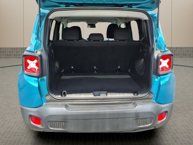 Used 2019 Teal Jeep Latitude image 8