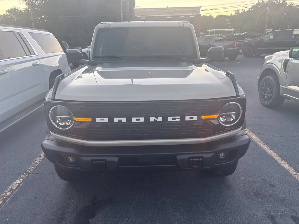 Used 2025 Beige Ford Big Bend image 1