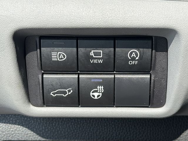 Used 2023 Red Toyota Platinum image 25