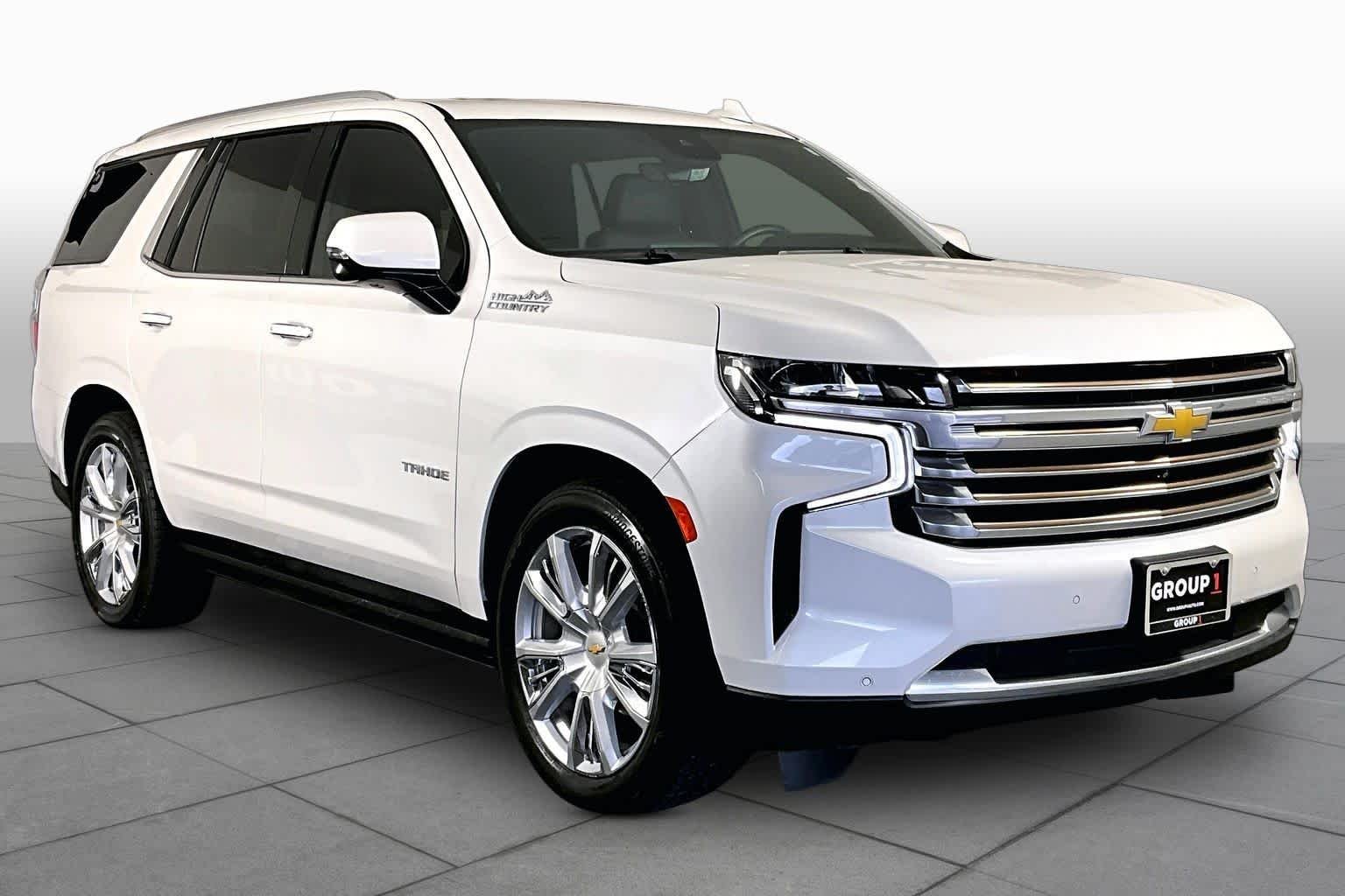 Used 2023 Iridescent Pearl Tricoat Chevrolet High Country image 3