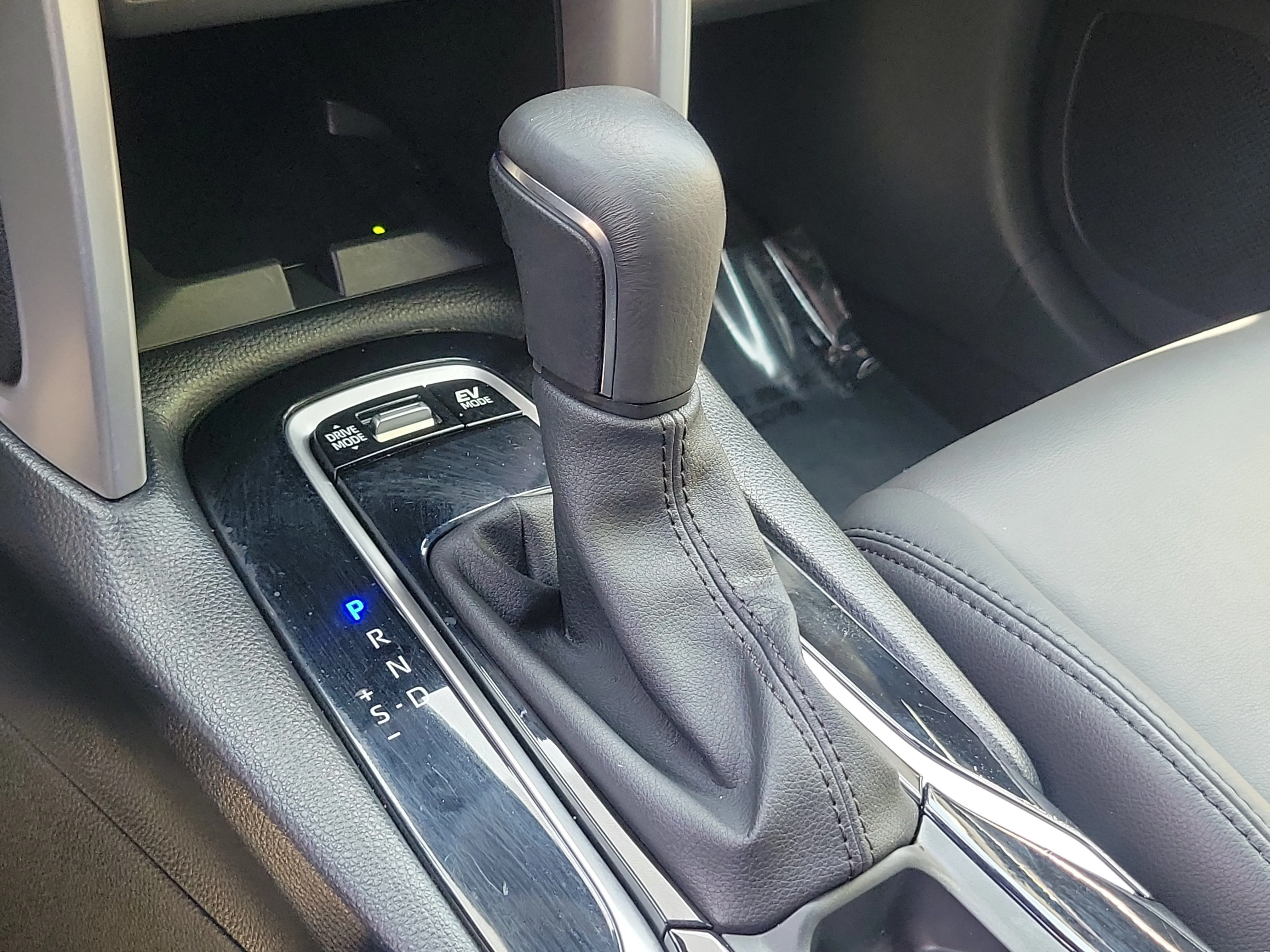 Used 2024 Jet Black Toyota Hybrid XSE image 30