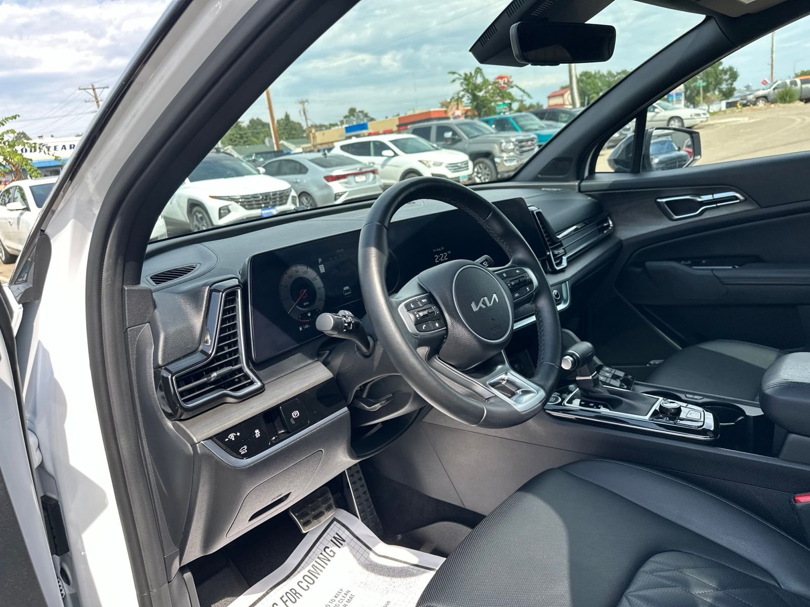 Used 2023 White Kia X-Pro image 14