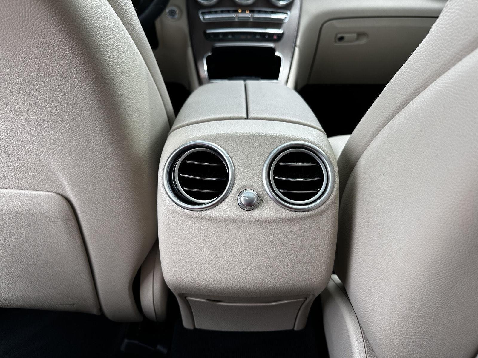 2022 Mercedes-Benz GLC GLC300 - Photo 21