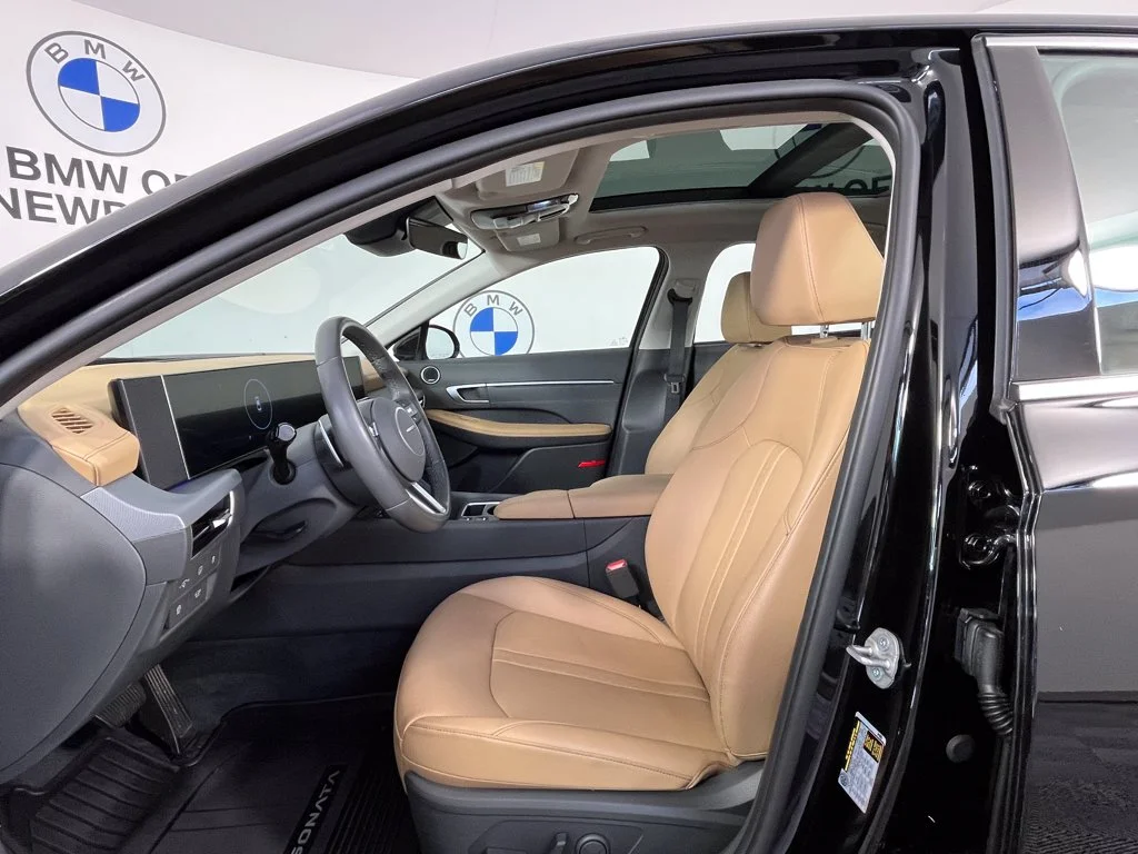 Used 2026 Black Hyundai Limited image 20