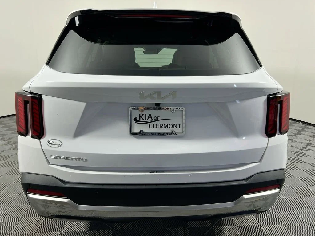 2026 Kia Sorento EX - Photo 4
