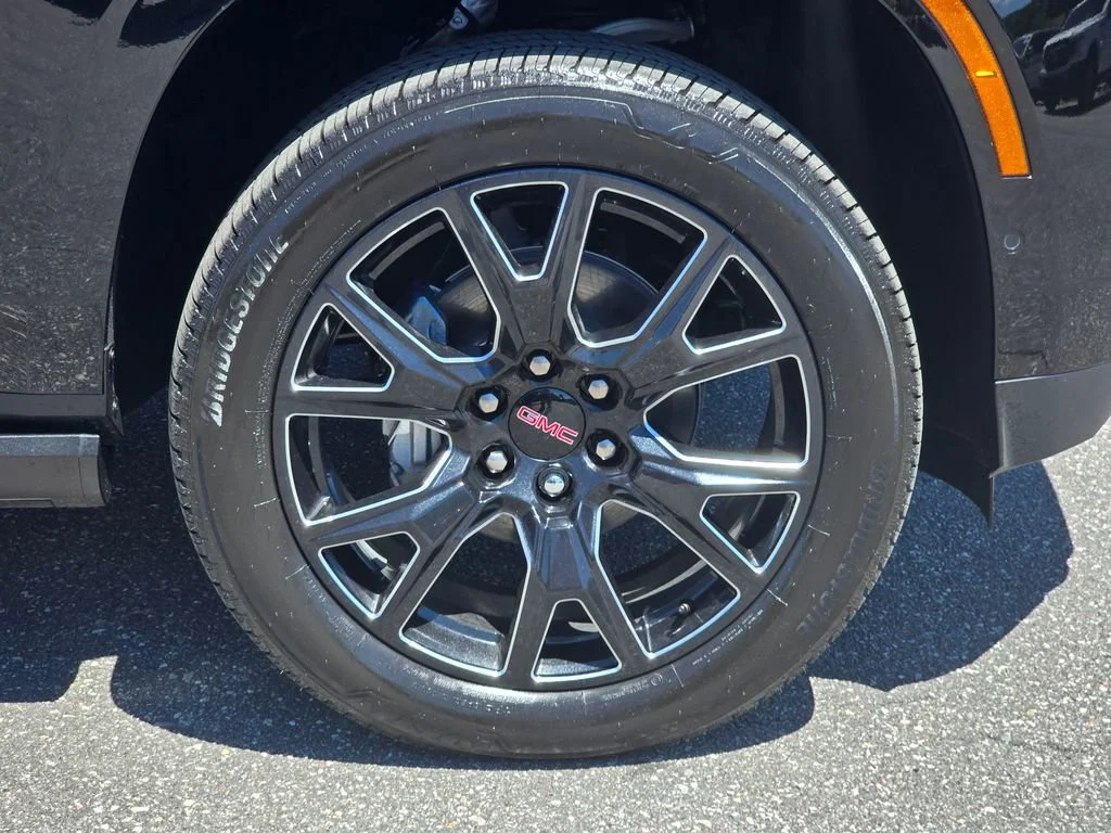 2026 GMC Yukon XL Denali - Photo 16