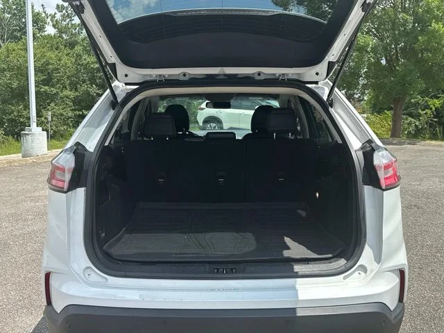 Used 2019 White Ford SEL image 14