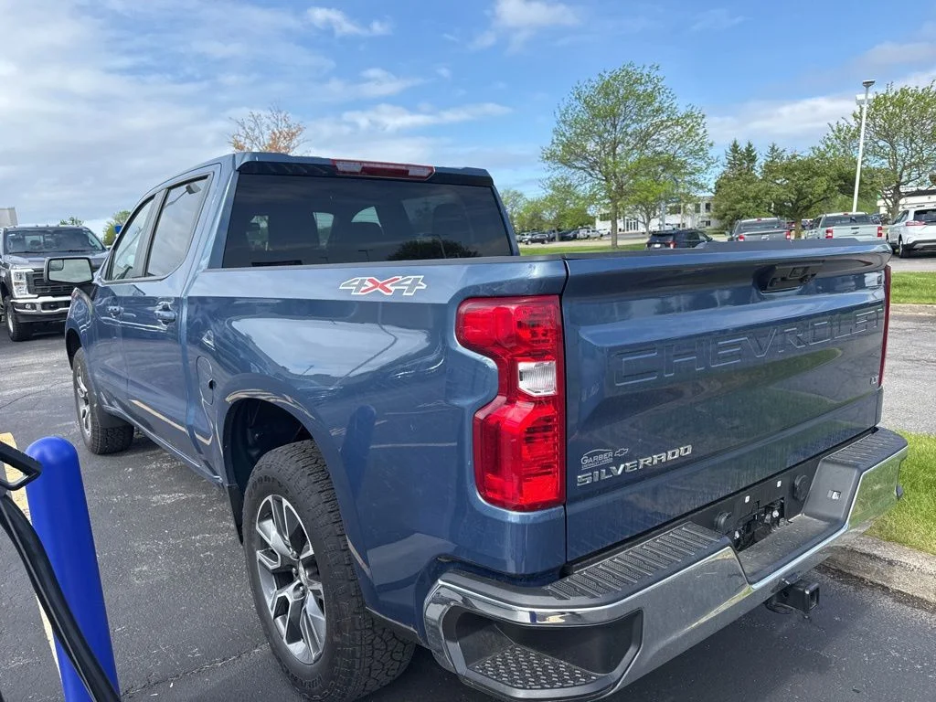 Used 2024 Blue Chevrolet LT image 7