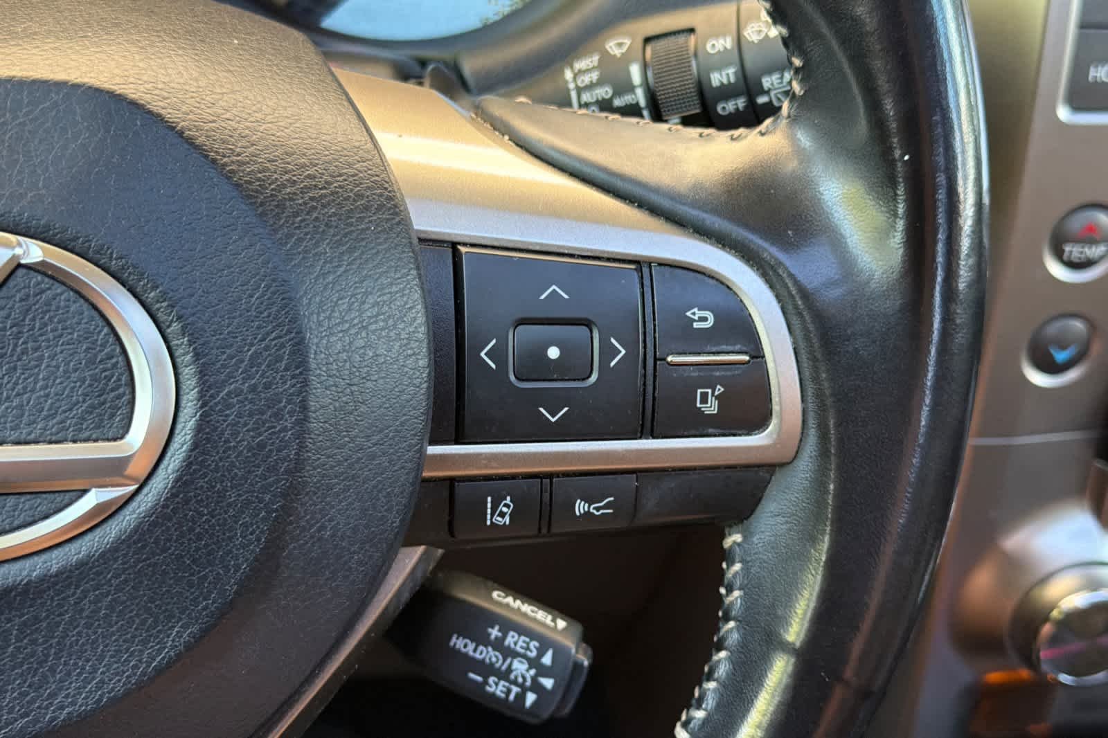 Used 2020 Nightfall Mica Lexus Premium image 28