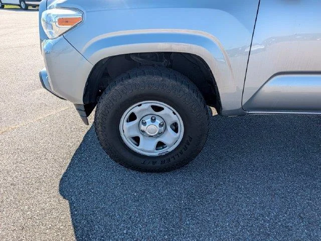 Used 2019 Silver Sky Metallic Toyota SR image 27