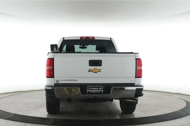 Used 2018 White Chevrolet LT image 11