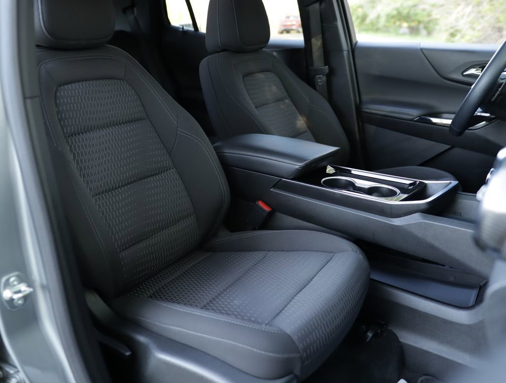 Used 2025 Sterling Gray Metallic Chevrolet LT image 28