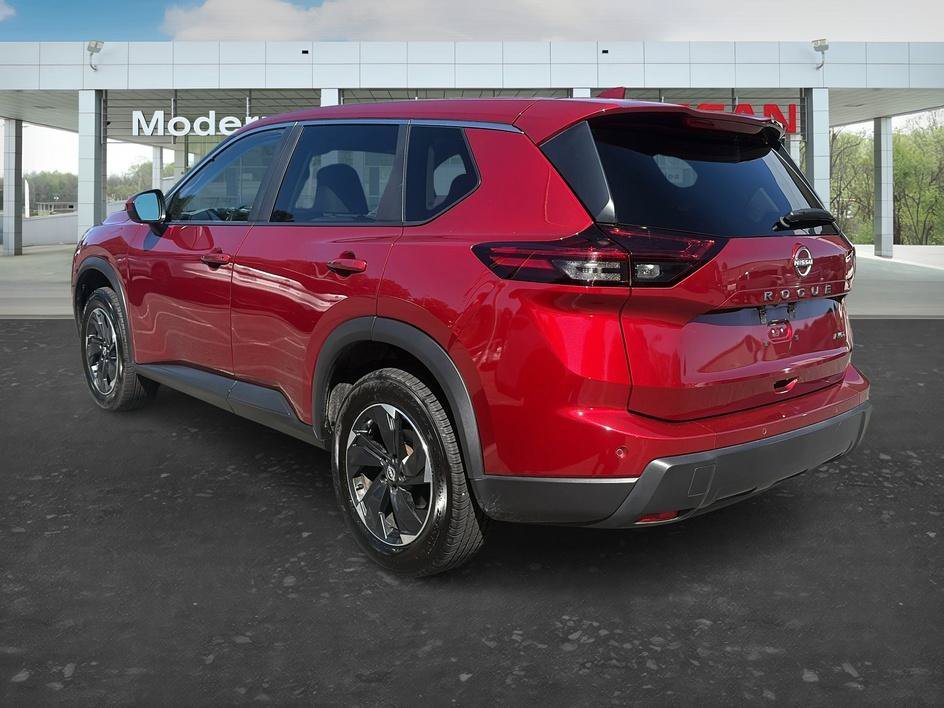 Used 2025 Scarlet Ember Tintcoat Nissan SV image 3