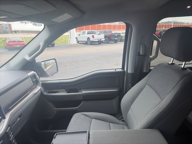 Used 2024 White Ford XLT image 26