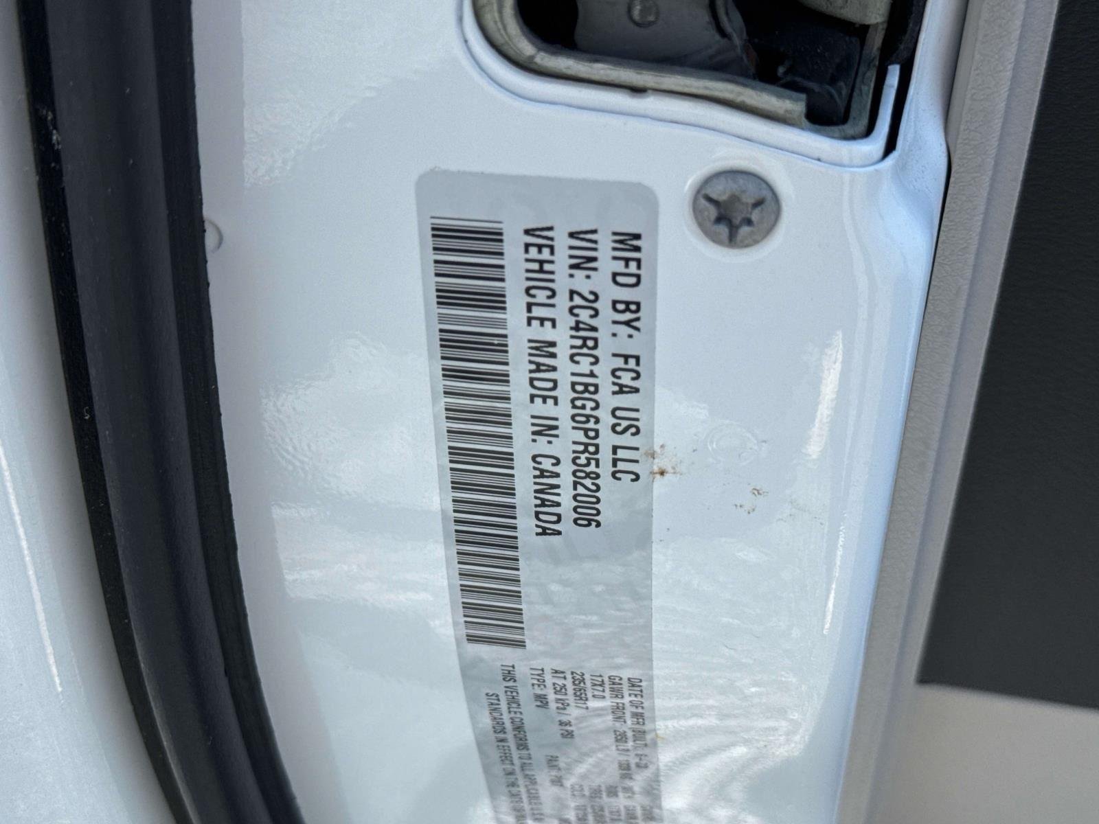 Used 2023 Bright White Clearcoat Chrysler Touring L image 29